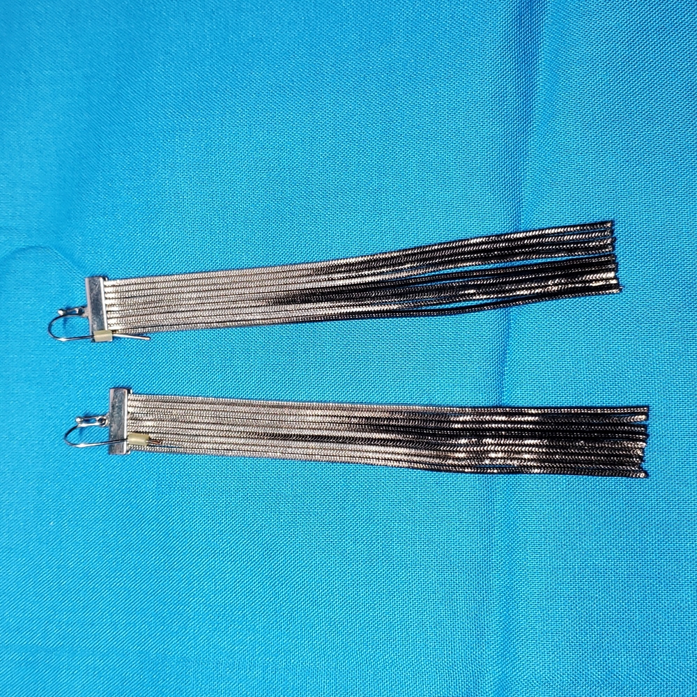 4.25" Ombre Dangle Earrings